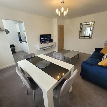 Bumblebee Bungalow - With Separate Office And Gaming Space By Catchpole Stays كول شيستر المظهر الخارجي الصورة