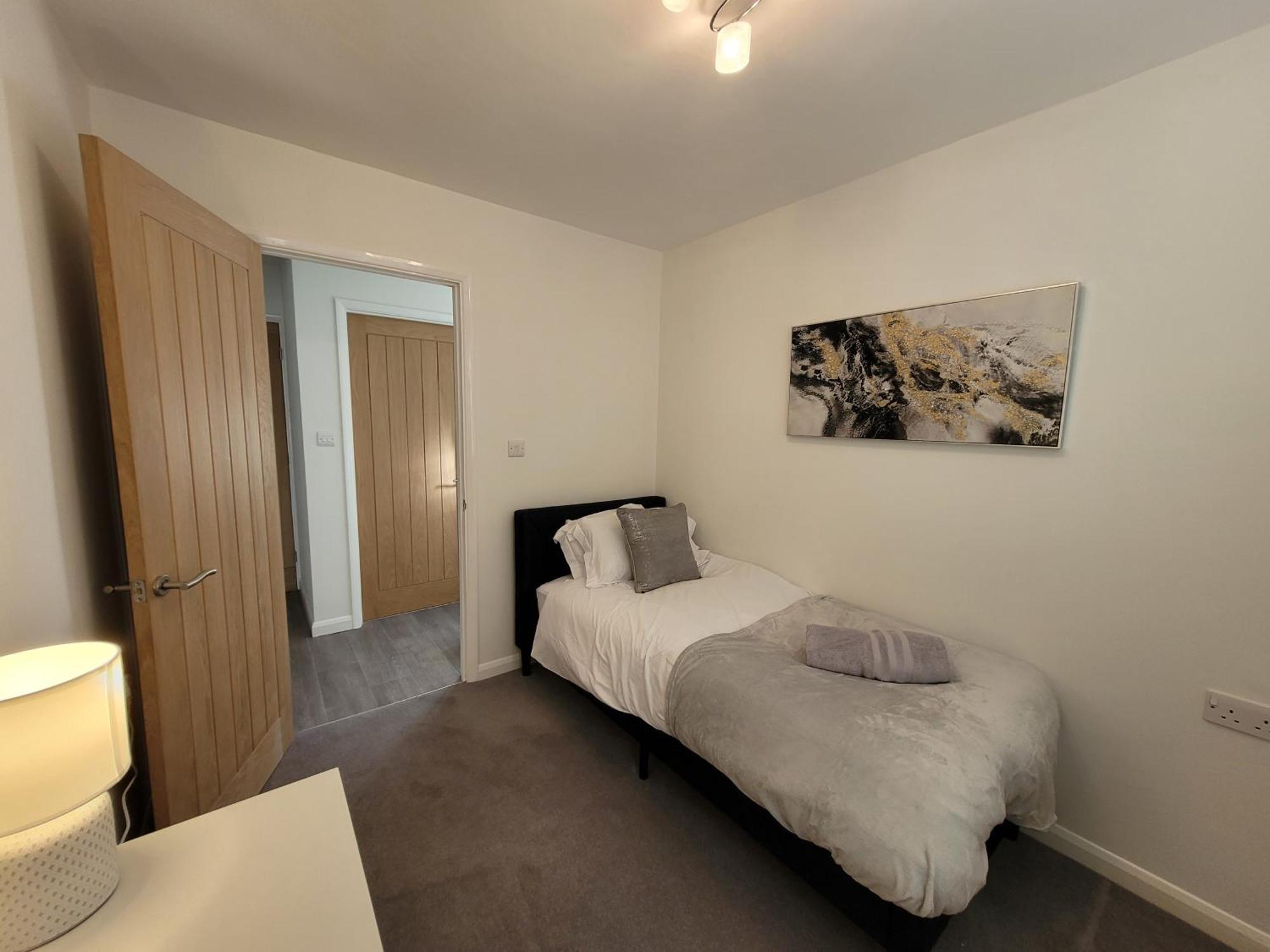 Bumblebee Bungalow - With Separate Office And Gaming Space By Catchpole Stays كول شيستر المظهر الخارجي الصورة