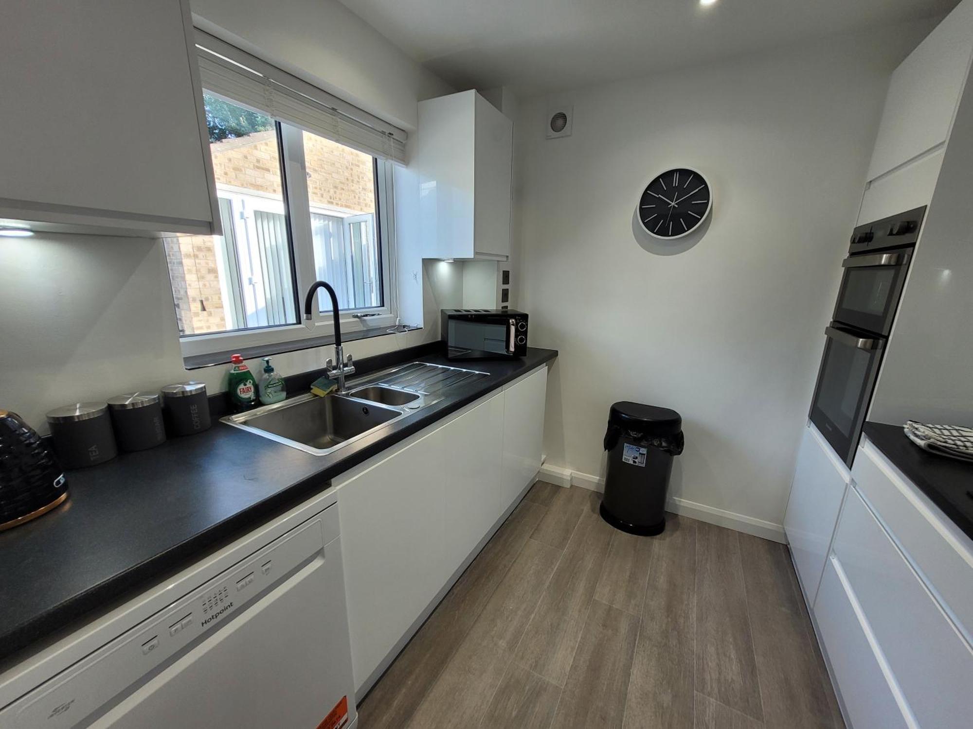 Bumblebee Bungalow - With Separate Office And Gaming Space By Catchpole Stays كول شيستر المظهر الخارجي الصورة